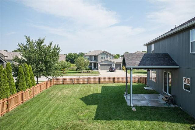 1802 VERBENA Avenue, Greenwood, MO 64034