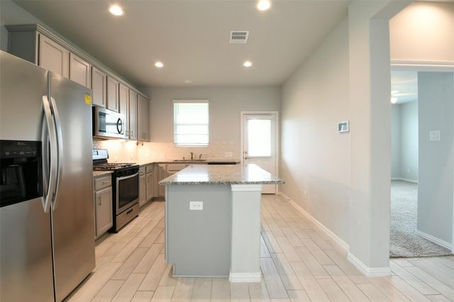 2142 Open Prairie Drive, La Marque, TX 77568