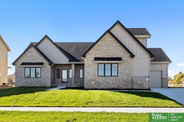 3526 S 218 Street, Elkhorn, NE 68022