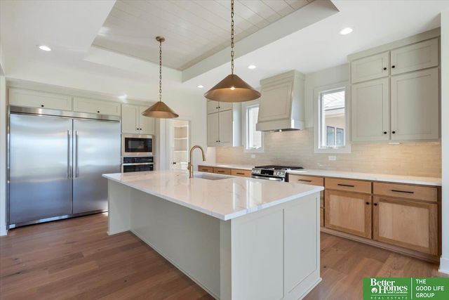 3526 S 218 Street, Elkhorn, NE 68022
