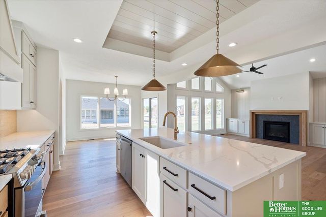 3526 S 218 Street, Elkhorn, NE 68022