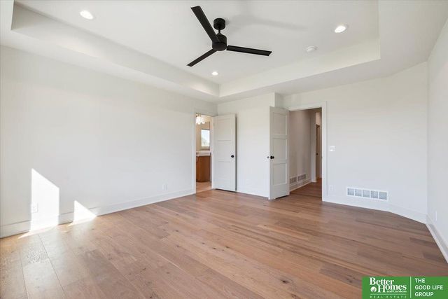 3526 S 218 Street, Elkhorn, NE 68022