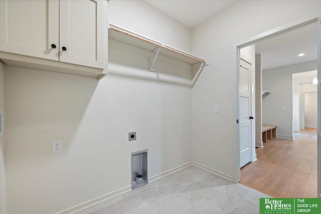 3526 S 218 Street, Elkhorn, NE 68022