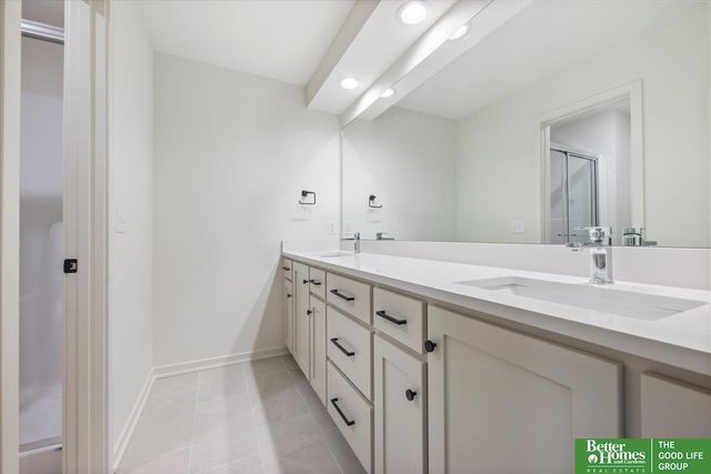 3526 S 218 Street, Elkhorn, NE 68022