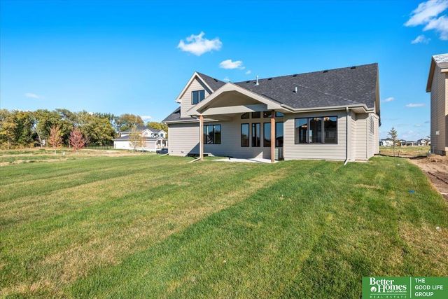 3526 S 218 Street, Elkhorn, NE 68022