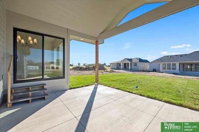3526 S 218 Street, Elkhorn, NE 68022