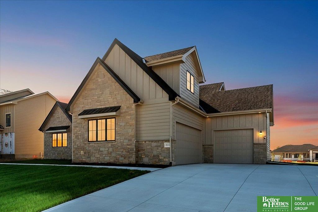 3526 S 218 Street, Elkhorn, NE 68022