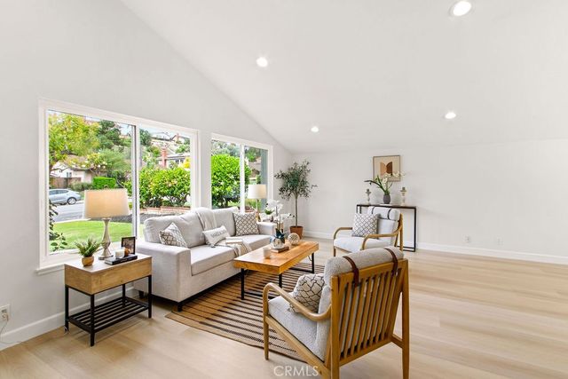 24392 Macedo, Mission Viejo, CA 92691