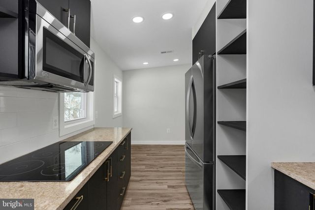 400 WIRT ST, Colonial Beach, VA 22443