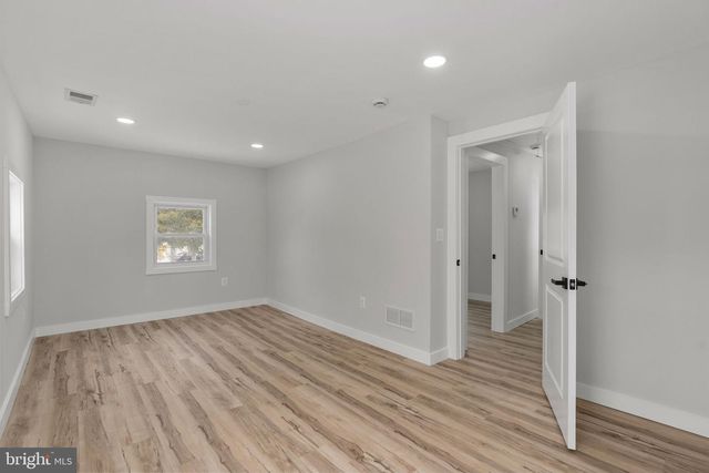 400 WIRT ST, Colonial Beach, VA 22443