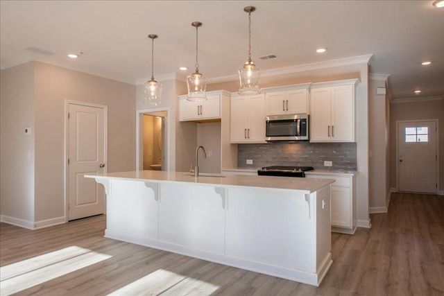 548 Feldspar Way, Lawrenceville, GA 30043
