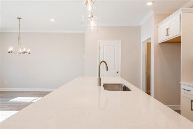 548 Feldspar Way, Lawrenceville, GA 30043