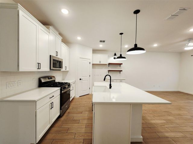 8430 Bay Ridge Circle, Baytown, TX 77523