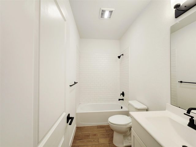 8430 Bay Ridge Circle, Baytown, TX 77523