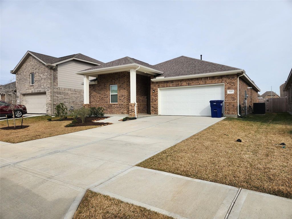 8430 Bay Ridge Circle, Baytown, TX 77523