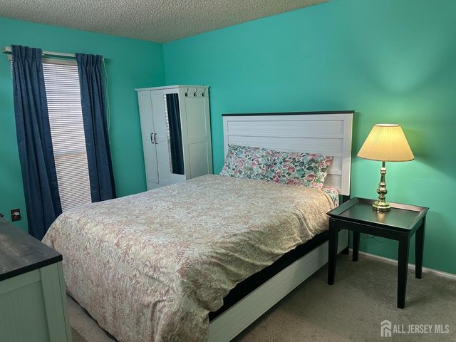 138 Darwin Lane, North Brunswick, NJ 08902