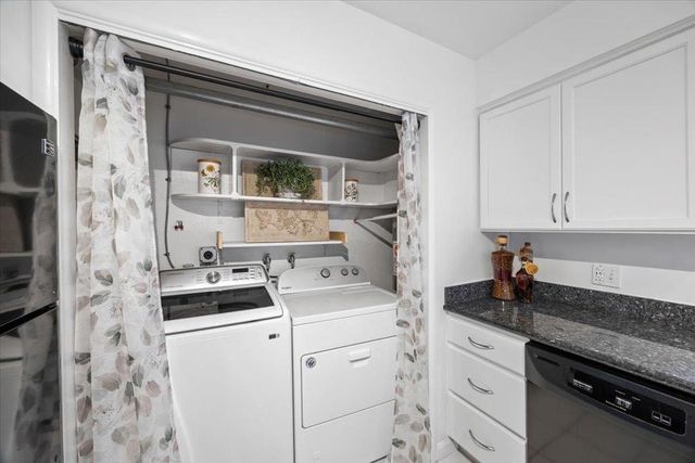 1525 Day Avenue D, San Mateo, CA 94403