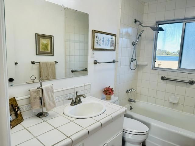 1525 Day Avenue D, San Mateo, CA 94403
