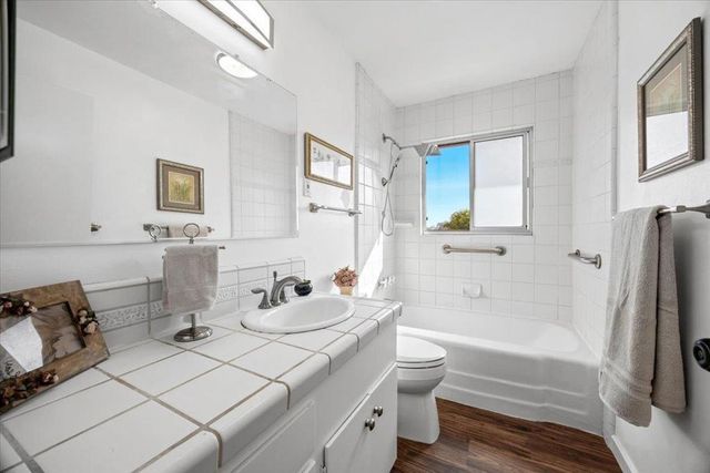 1525 Day Avenue D, San Mateo, CA 94403
