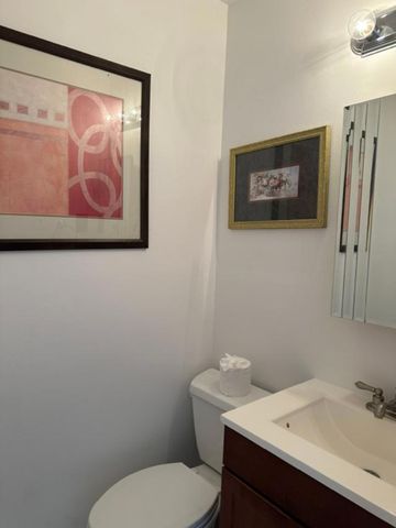 1525 Day Avenue D, San Mateo, CA 94403