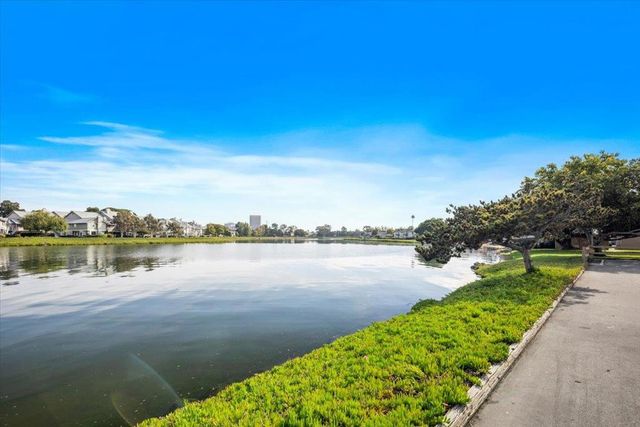 1525 Day Avenue D, San Mateo, CA 94403