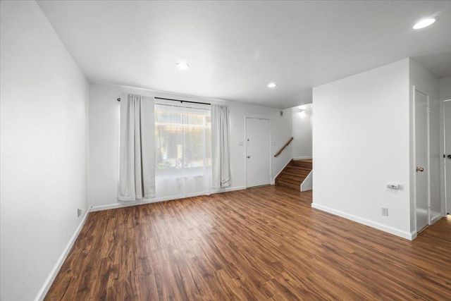 1525 Day Avenue D, San Mateo, CA 94403