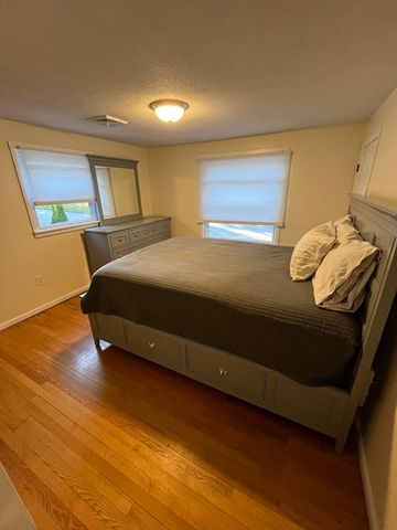 62 Piehl Ave, Worcester, MA 01606