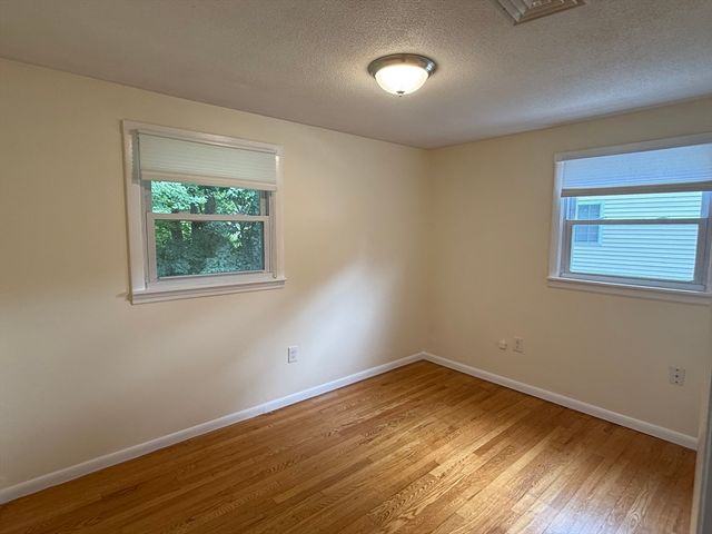 62 Piehl Ave, Worcester, MA 01606