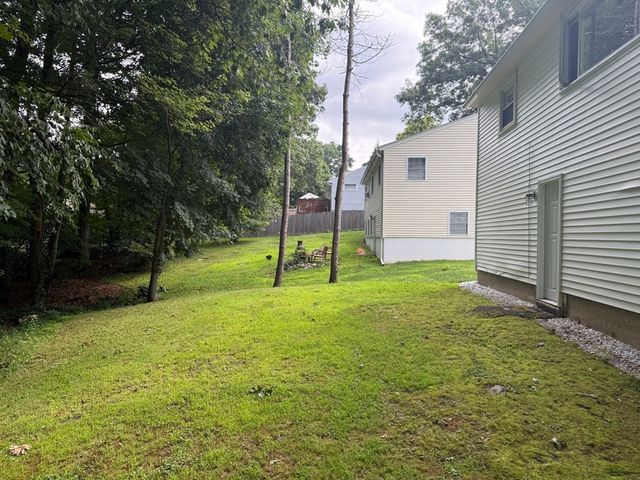62 Piehl Ave, Worcester, MA 01606