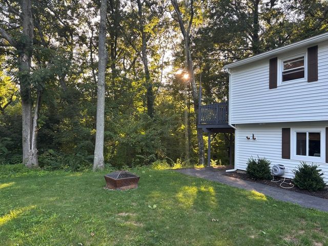 62 Piehl Ave, Worcester, MA 01606