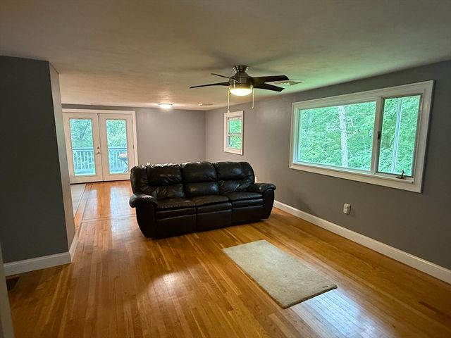 62 Piehl Ave, Worcester, MA 01606