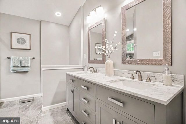 10015 CARTERS GROVE RD, Fredericksburg, VA 22408