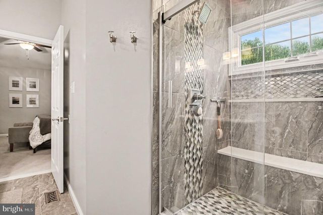 10015 CARTERS GROVE RD, Fredericksburg, VA 22408