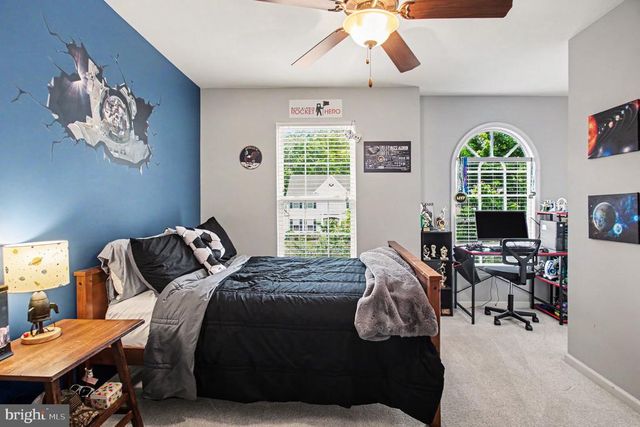 10015 CARTERS GROVE RD, Fredericksburg, VA 22408