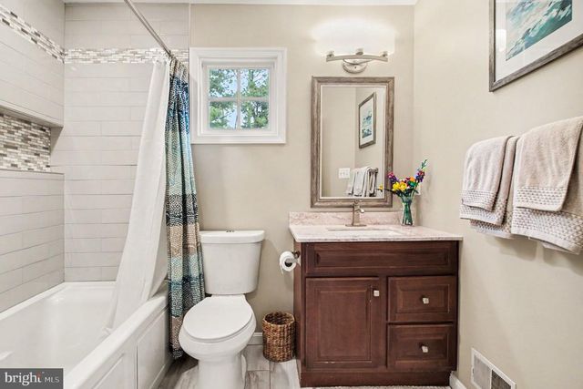 10015 CARTERS GROVE RD, Fredericksburg, VA 22408