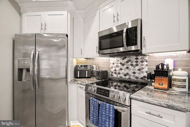 10015 CARTERS GROVE RD, Fredericksburg, VA 22408