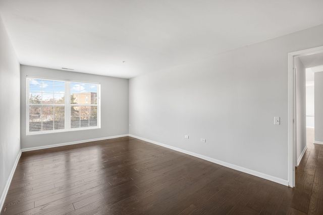 1800 Dewes Street 310, Glenview, IL 60025