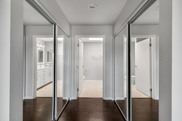 1800 Dewes Street 310, Glenview, IL 60025