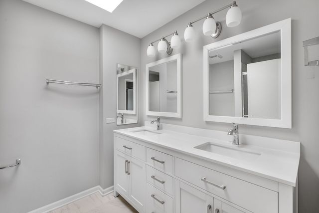 1800 Dewes Street 310, Glenview, IL 60025