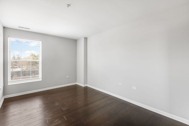 1800 Dewes Street 310, Glenview, IL 60025