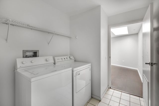 1800 Dewes Street 310, Glenview, IL 60025