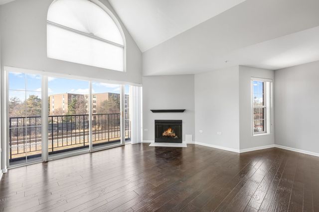 1800 Dewes Street 310, Glenview, IL 60025