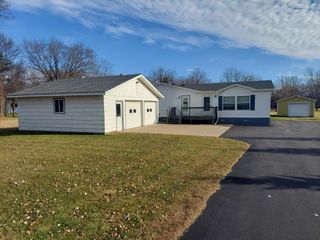 38184 Twin Oaks Drive, Holding Twp, MN 56310