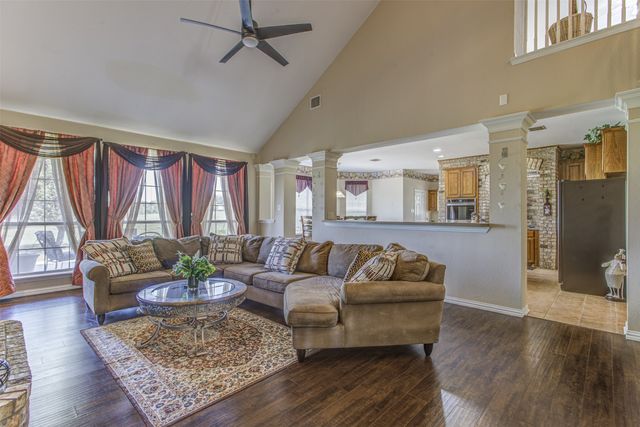 6017 White Settlement Road, Weatherford, TX 76087