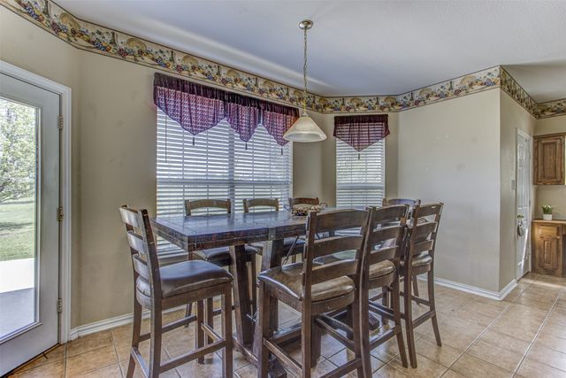 6017 White Settlement Road, Weatherford, TX 76087