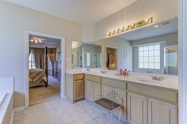6017 White Settlement Road, Weatherford, TX 76087