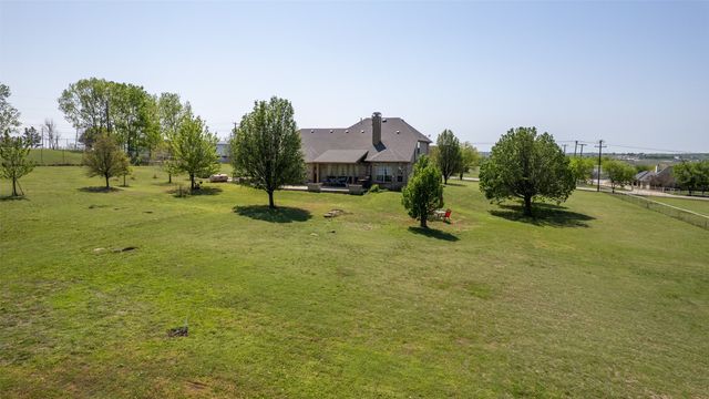 6017 White Settlement Road, Weatherford, TX 76087