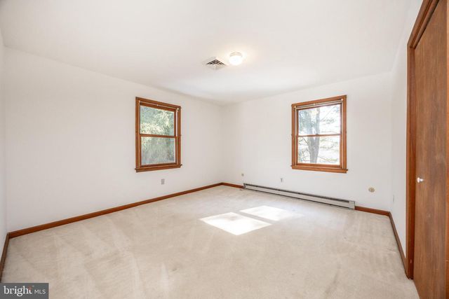 906 HEATHER LN, Phoenixville, PA 19460