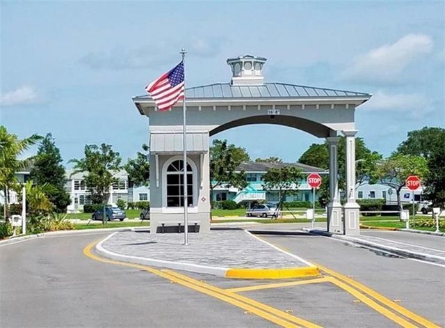 144 Farnham F 144, Deerfield Beach, FL 33442