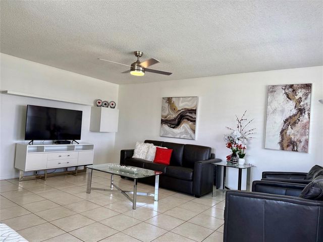 144 Farnham F 144, Deerfield Beach, FL 33442
